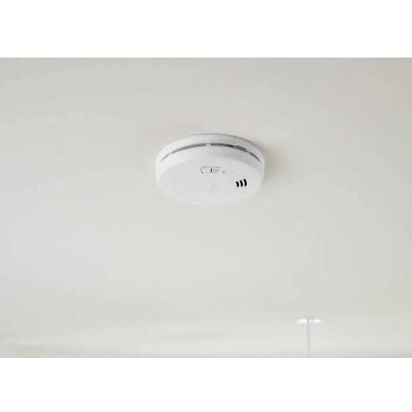 First Alert 2-in-1 Smoke & Carbon Monoxide Alarms 2 Pack 10 Year Battery NEW!! - Picture 3 of 7
